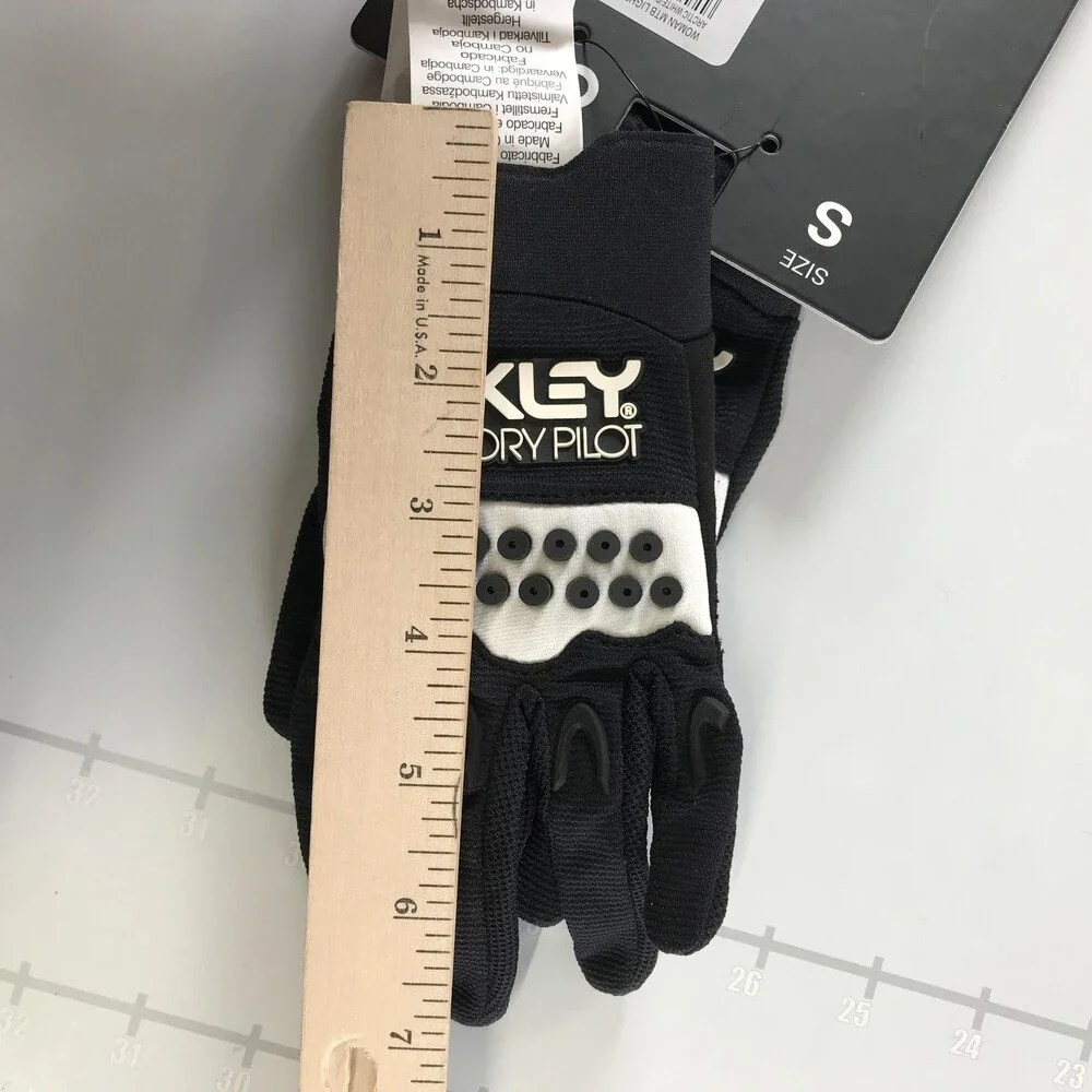 Oakley Factory Pilot Women MTB Lightweight Gloves Small Black FOS800026X Cycling